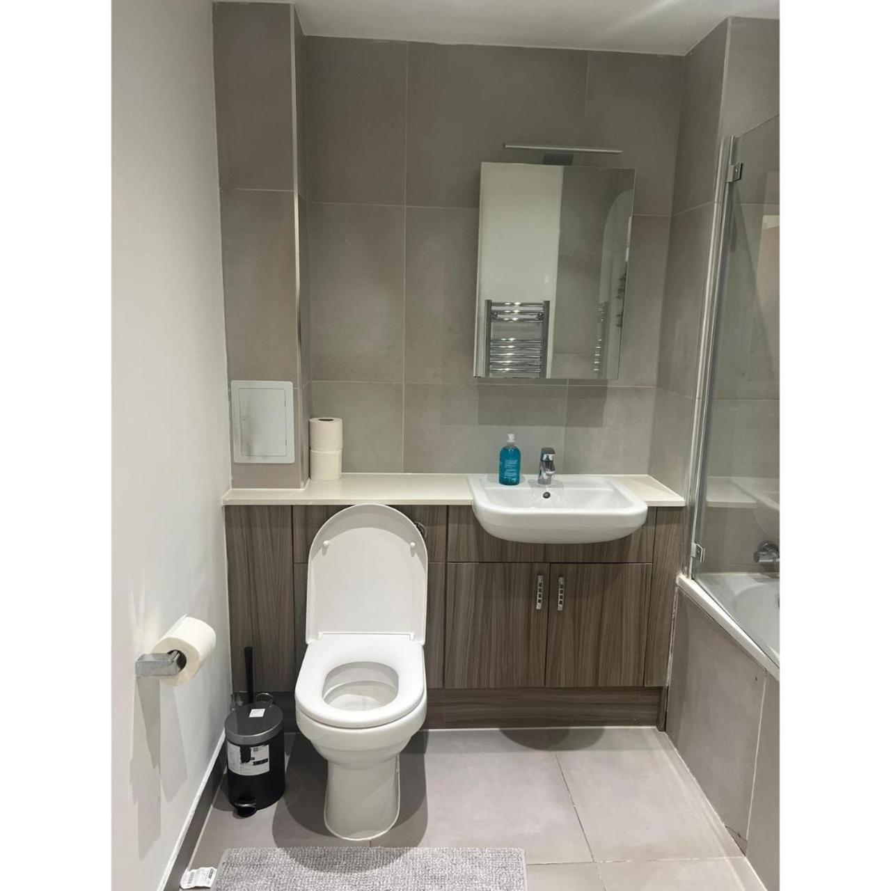 Apartamento Spacious 1 Bedroom Flat In Kilburn Park F55 Londres