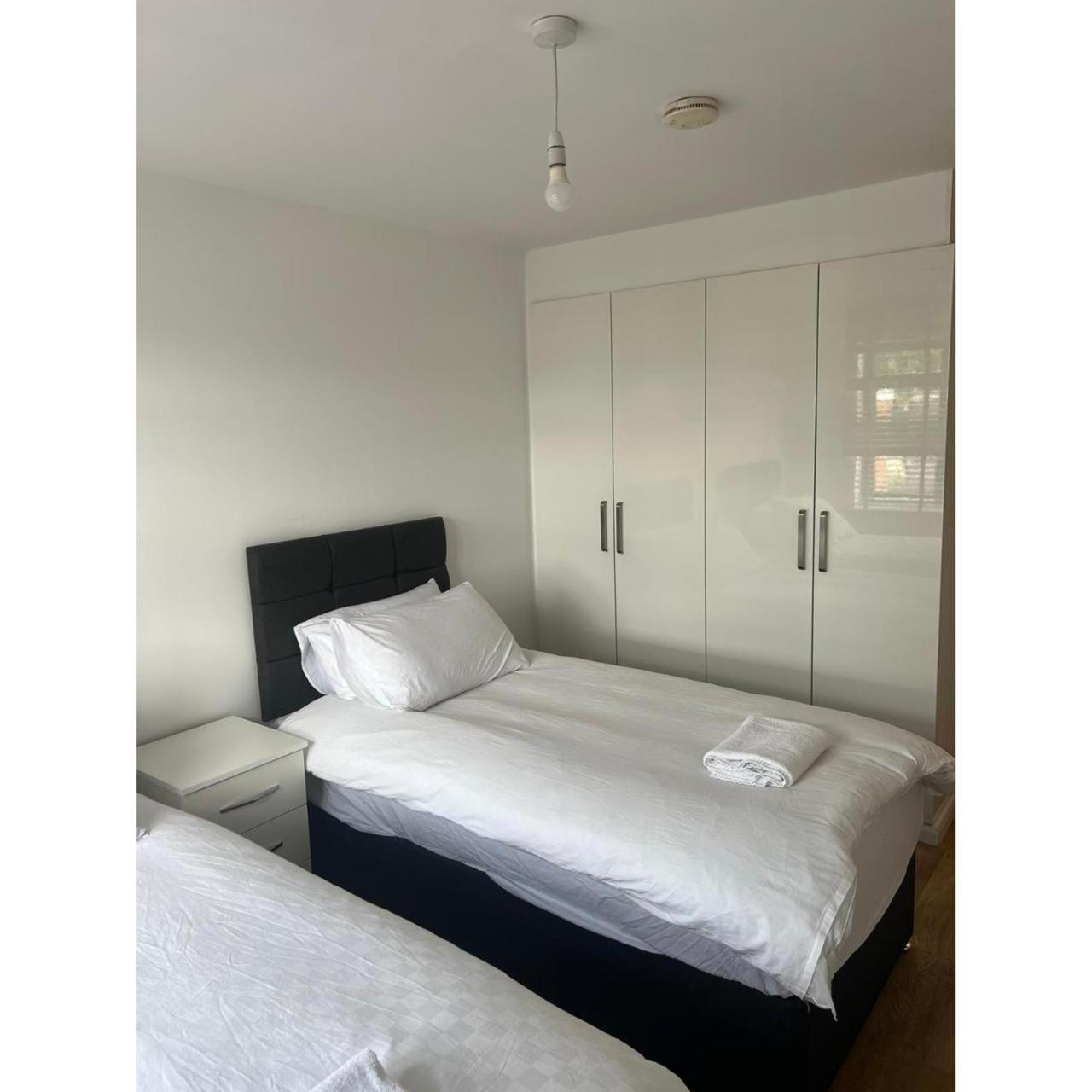 Spacious 1 Bedroom Flat In Kilburn Park F55 Apartment