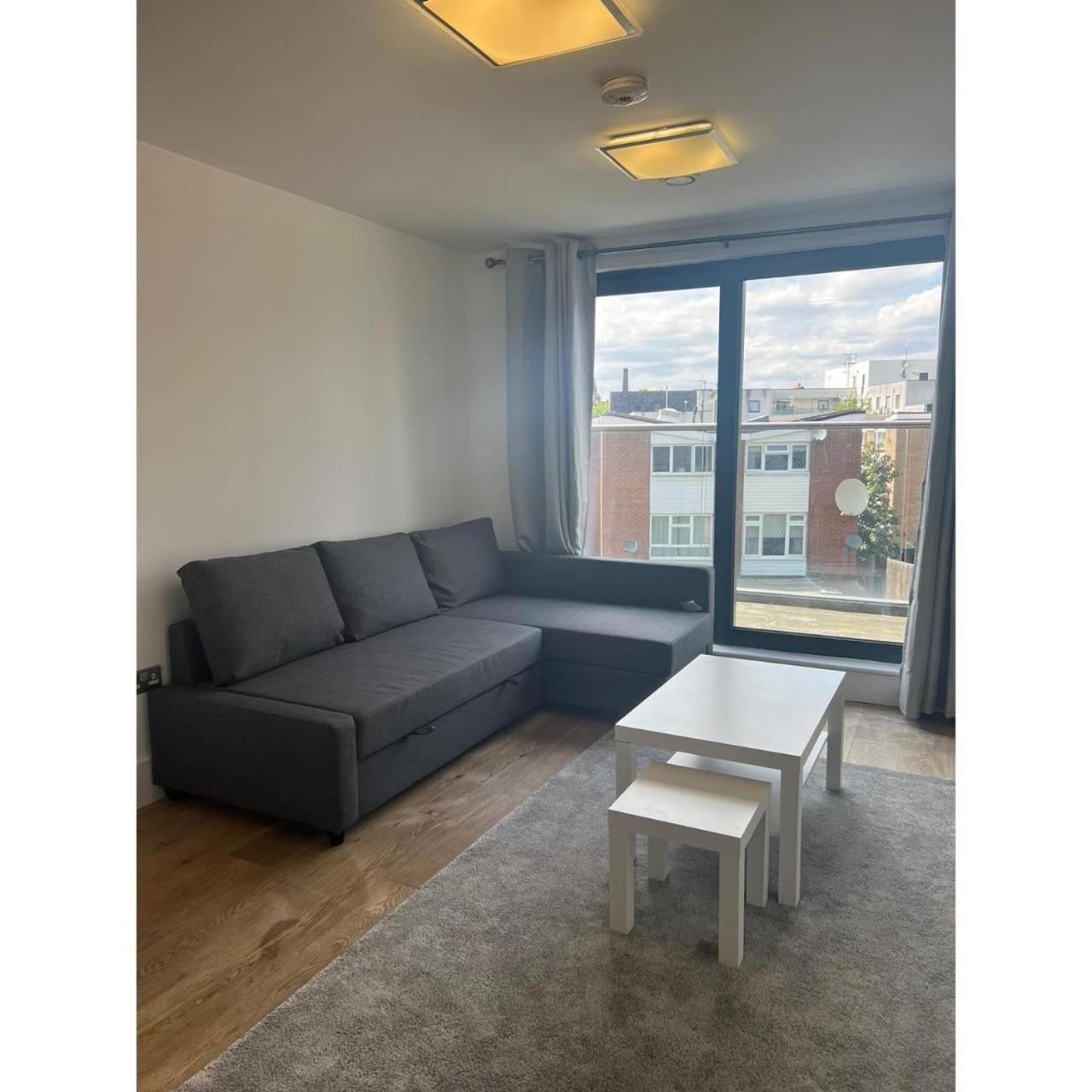 Apartamento Spacious 1 Bedroom Flat In Kilburn Park F55 *