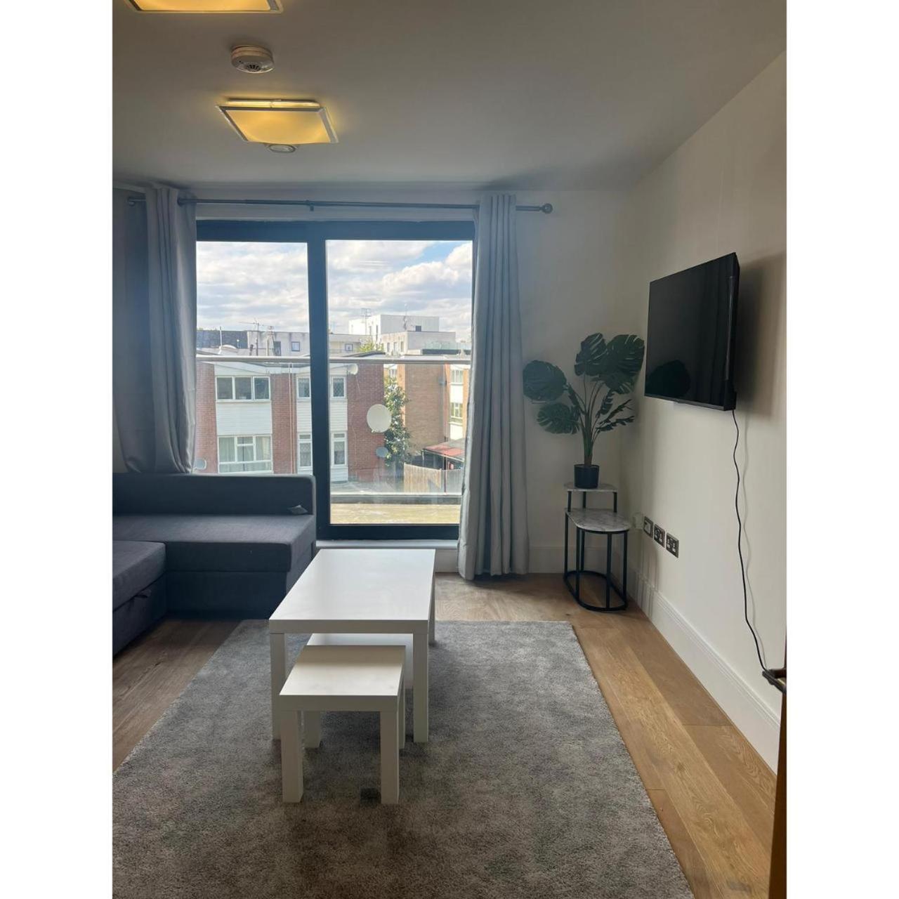 Spacious 1 Bedroom Flat In Kilburn Park F55 Londres